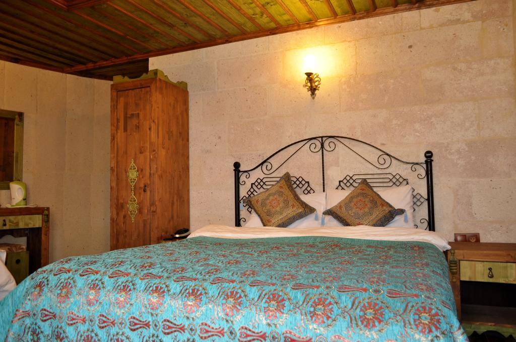 Cappadocia Hills Cave Hotel Göreme Bilik gambar